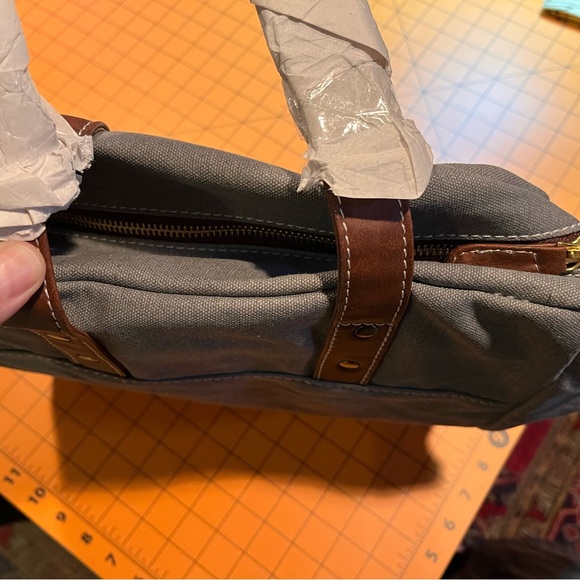 Maika ‘Big Sur’ Commuter Tote and Zipper Pouch set - Picture 6 of 9